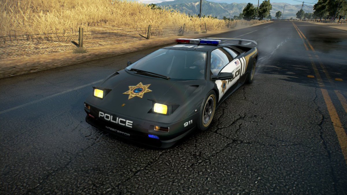 Fulcrum_yoshi's tweet photo. ディアブロパトカー
一言で例えるなら「ジェネリックGT2」、幅広で速さもやや落ちる代わりに安定性に勝るなど多少扱いやすい
耐久と運動性のバランスに取れインターセプターの一部WRを保持するなど強い部類といえる
クラス最上位と比べコーナリングスピードが落ちるためガチ勢多い部屋だと苦しくなるか https://t.co/ehcUc39S5X
