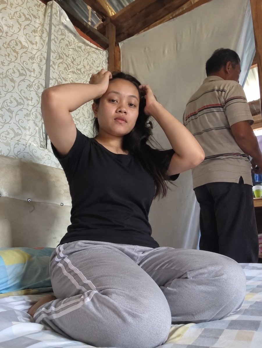 seqnar's tweet photo. Bapaknya sampe kaget liat anaknya
https://t.co/4T1lAxSPMh https://t.co/YvZmgHdgl9