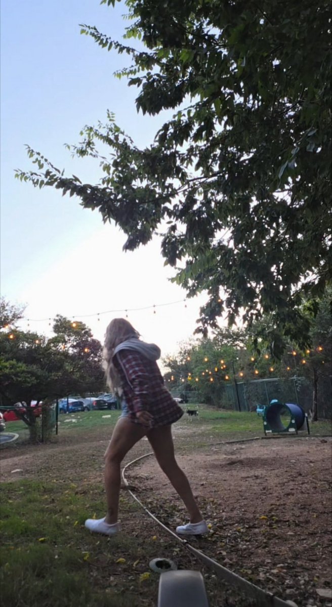 PrincessKaoticK's tweet photo. I hate myself 🤣

@BigfootEvidence  

#bigfoot #bigfootisreal https://t.co/a9B07qqCyY