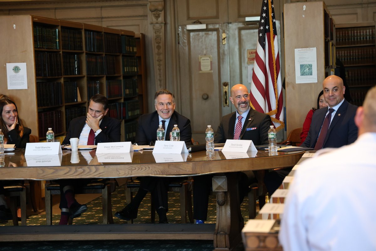 PAAttorneyGen's tweet photo. Public safety is the foundation for strong families, economic growth and quality of life, which is why I work with law enforcement at every level to coordinate our efforts. 

I was proud to sit with several of our federal partners, including @AGToddBlanche and @SenMcCormickPA and @RepBresnahan, to discuss the ongoing battle against opioids and other emerging drug trafficking threats. Thank you for your continued dedication to this mission.