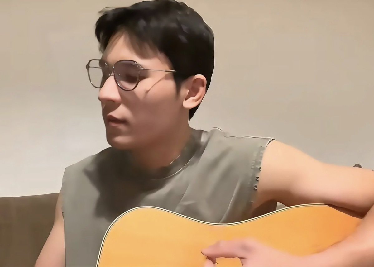 findingmoodeng's tweet photo. เข้าใจคำว่า private but not secret ปะ
เป็นส่วนตัวแต่ไม่ใช่ความลับ
ไม่ได้พูดแต่ก็ไม่ได้ปิดบัง
เหมือนจะรู้กันสองคน แต่ถ้าสังเกตดีๆคนนอกก็ไม่จำเป็นต้องถามเลยว่าเป็นอะไรกันเพราะมันชัดมากแล้ว https://t.co/65zbSSVgDS
