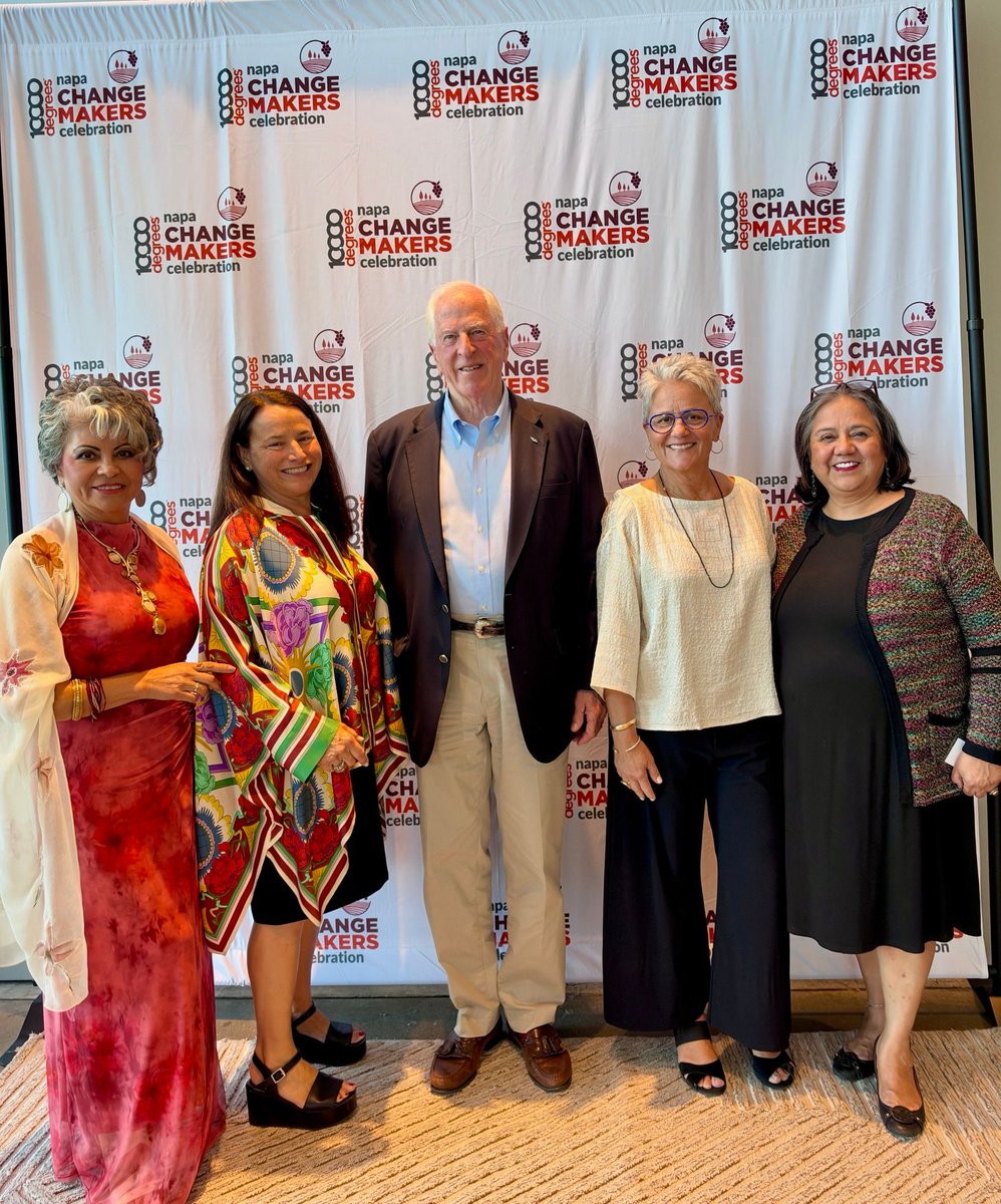 RepThompson's tweet photo. Congratulations, 10,000 Degrees, on a successful Change Makers Celebration! You do fantastic work supporting talented students from low-income backgrounds by helping them get into college, succeed while there, and launch meaningful careers. https://t.co/fFrMYxpJSb