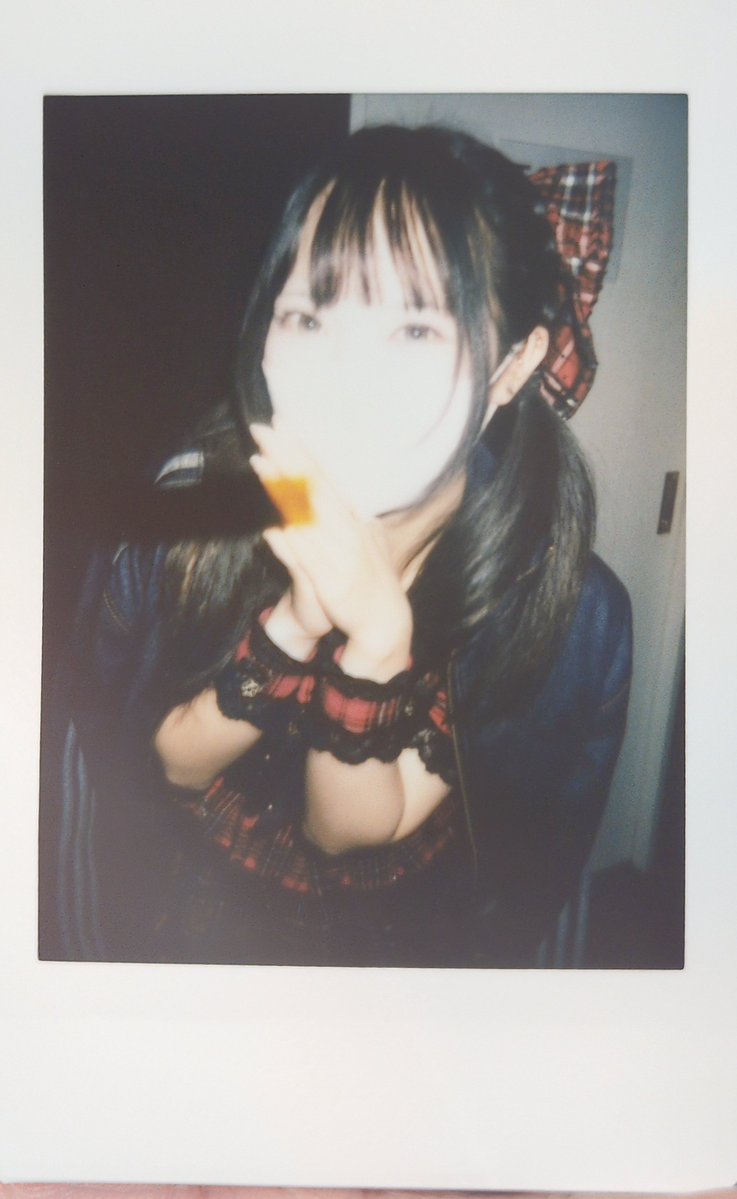 choco_hshs's tweet photo. 余裕もって着くはずが会場間違えてて意外とギリでした…。ちゃんと会場確認しないとね() #音海りほ  #輝羽さわ  #SEKAMONO https://t.co/y37qIfgTgu
