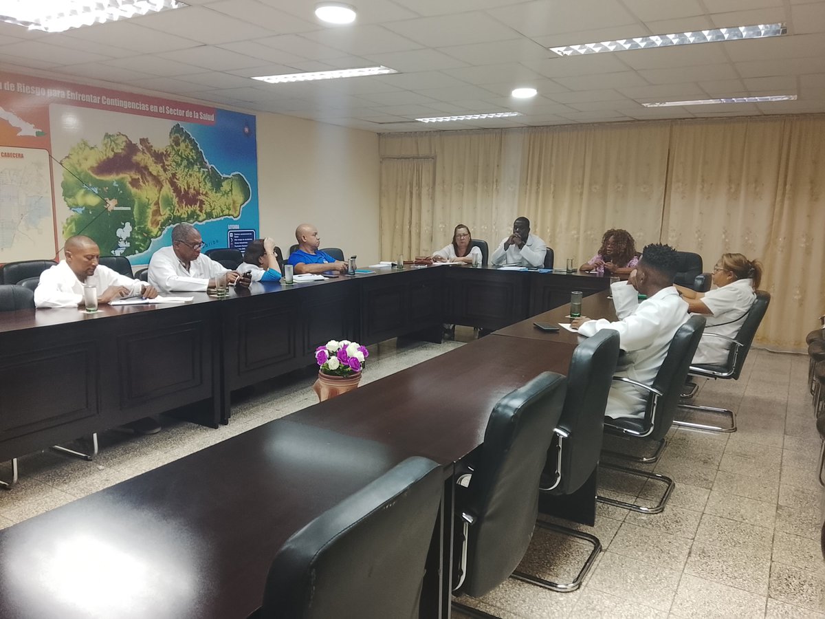 EspesCuadro's tweet photo. El cuadro, columna vertebral de la Revolución. Con esa máxima se realiza la comisión de cuadrospara trazar la estrategia para garantizar resultados positivos de esta actividad .
#CubaRevoluciónViva 
#CubaVencerá https://t.co/jvQkXmdiTb