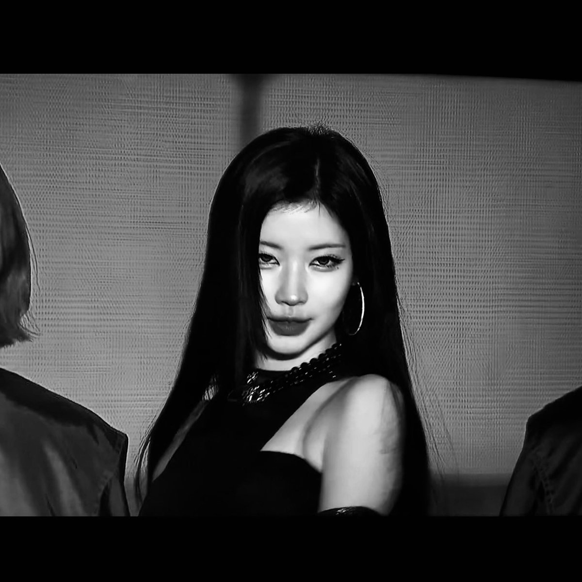 zewitsal's tweet photo. JOSJIS✌🏻🖤 https://t.co/Kk21knKobm
