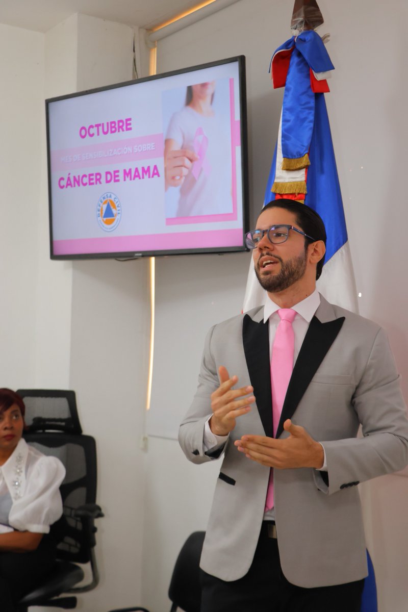 DefensaCivilRD's tweet photo. #DCInforma | “Hablemos del Cáncer de Mama”: Defensa Civil realiza charla para orientar a colaboradores sobre la enfermedad https://t.co/ZIWuKwotaz https://t.co/S8ArfZU5tM