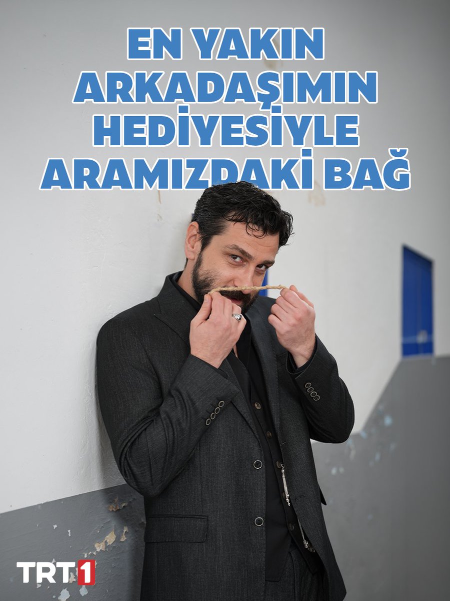 tasacakbudeniz's tweet photo. Aklıma sen geldin hediyesi. 🥰

#TaşacakBuDeniz yeni bölümüyle Cuma 20.00’de @trt1’de! https://t.co/Nia9HjCDCl