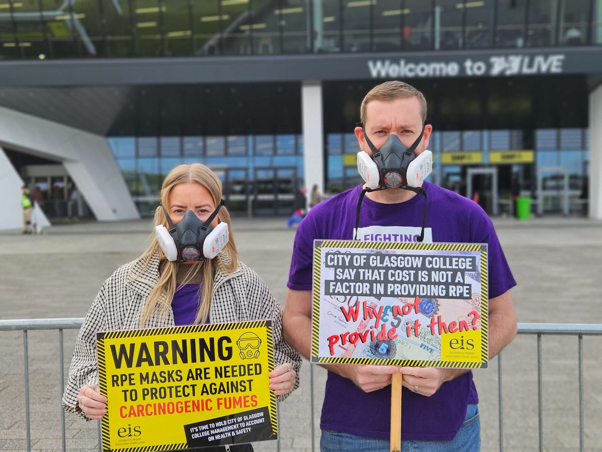 EISUnion's tweet photo. Last weekend, striking welding lecturers joined the EIS at the SNP Party Conference. 

Why won't City of Glasgow College provide our members with air fed RPE? 

And when will the Scottish Government intervene in this dispute? https://t.co/dJrP18kPQe