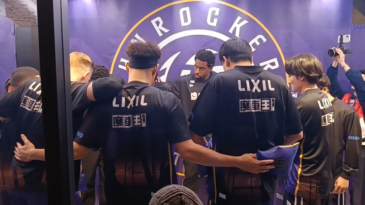 yuyu4__'s tweet photo. 試合前の円陣が見れるのも、
プレイヤーズラウンジだからこそ✨
本当に特別な空間🥹💓

#東京サンロッカーズ https://t.co/i19k3R716F