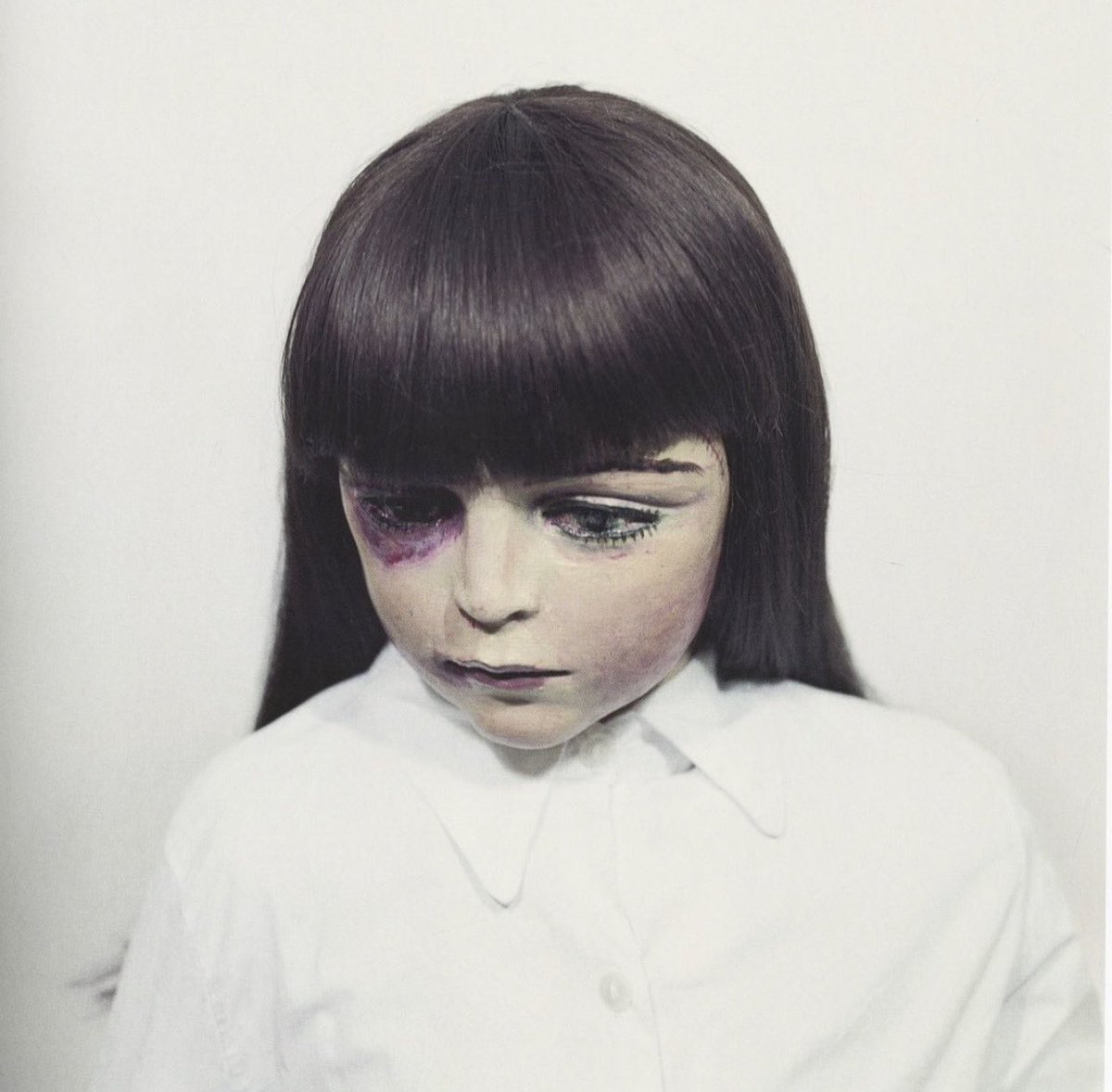 enigmacuration's tweet photo. 40 Portraits (2003–2008) by Gisèle Vienne https://t.co/LcCkvlJJAO
