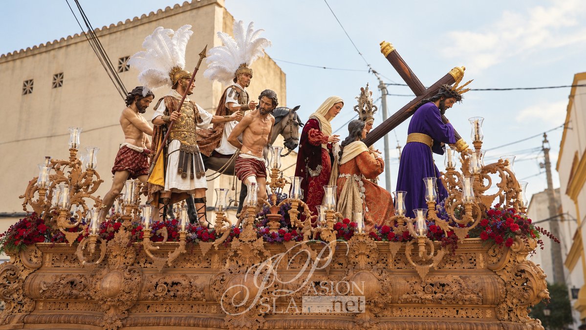 IslapasionNet's tweet photo. ¿Cómo podría quedar sobre el paso de las Tres Caídas el misterio de la Hermandad de la Entrega?

Con esta recreación podemos acercanos a la imagen que tendríamos del misterio de la jerezana Hermandad de la Entrega el próximo 7 de noviembre sobre el paso de la Hermandad de las Tres Caídas de San Fernando si su cabildo de hermanos lo aprueba en la cita del 28 de octubre.