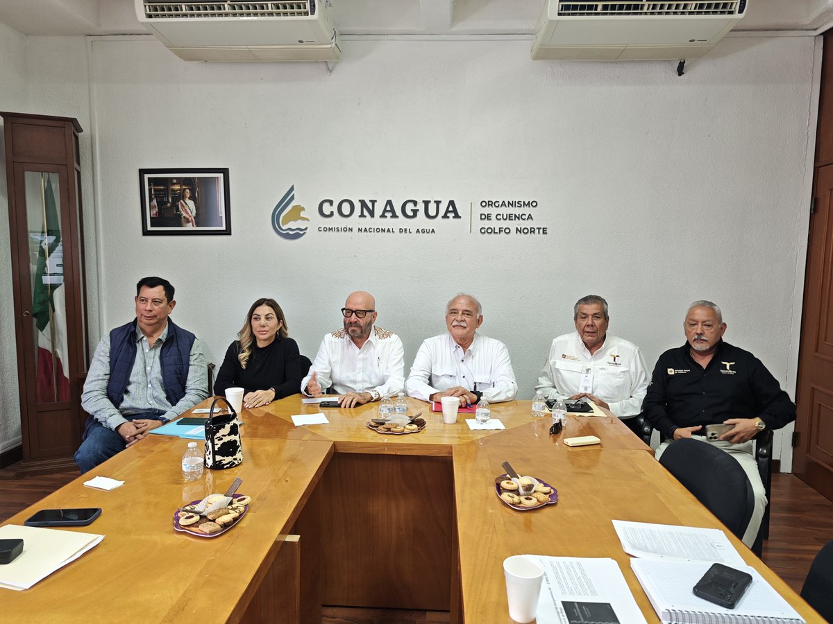 ConaguaOCGNte's tweet photo. Conagua y la Secretaría de Recursos Hidráulicos de Tamaulipas realizaron una reunión de trabajo para establecer acuerdos sobre el uso eficiente del agua en beneficio de los usuarios de El Nacimiento, del Distrito de Riego 002 Mante, así como de Grupo Pantaleón e Ingenio Mante. https://t.co/dSO0zNL7L7