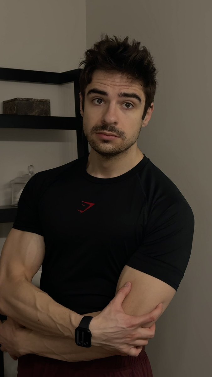 t_kobs's tweet photo. Veins wanted to say hi 👋 https://t.co/Ol22ZOzKDh