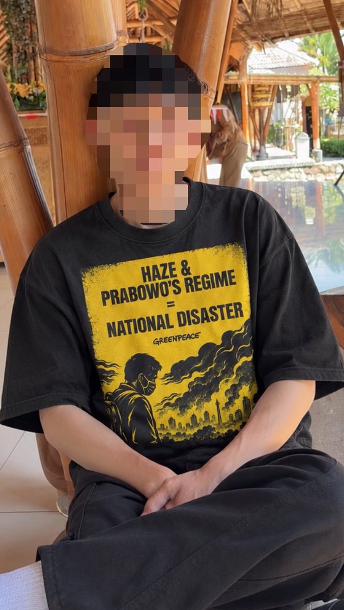 myshawti's tweet photo. Banner Greenpeace bagus juga kalo dijadiin kaos 😭 https://t.co/8HnurBBHKY