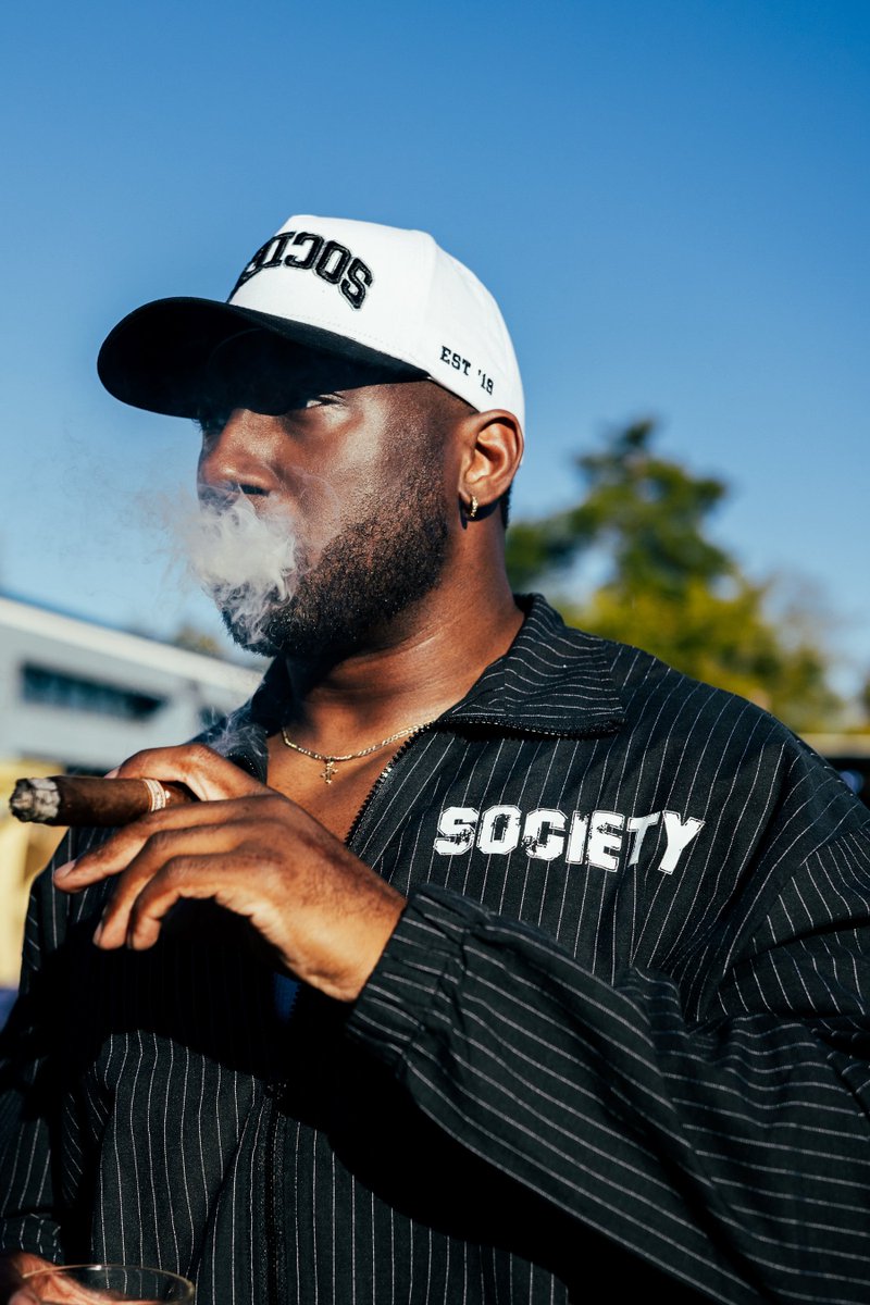 UmCoolLikeDat's tweet photo. free smoke all weekend https://t.co/PND7u0RppZ