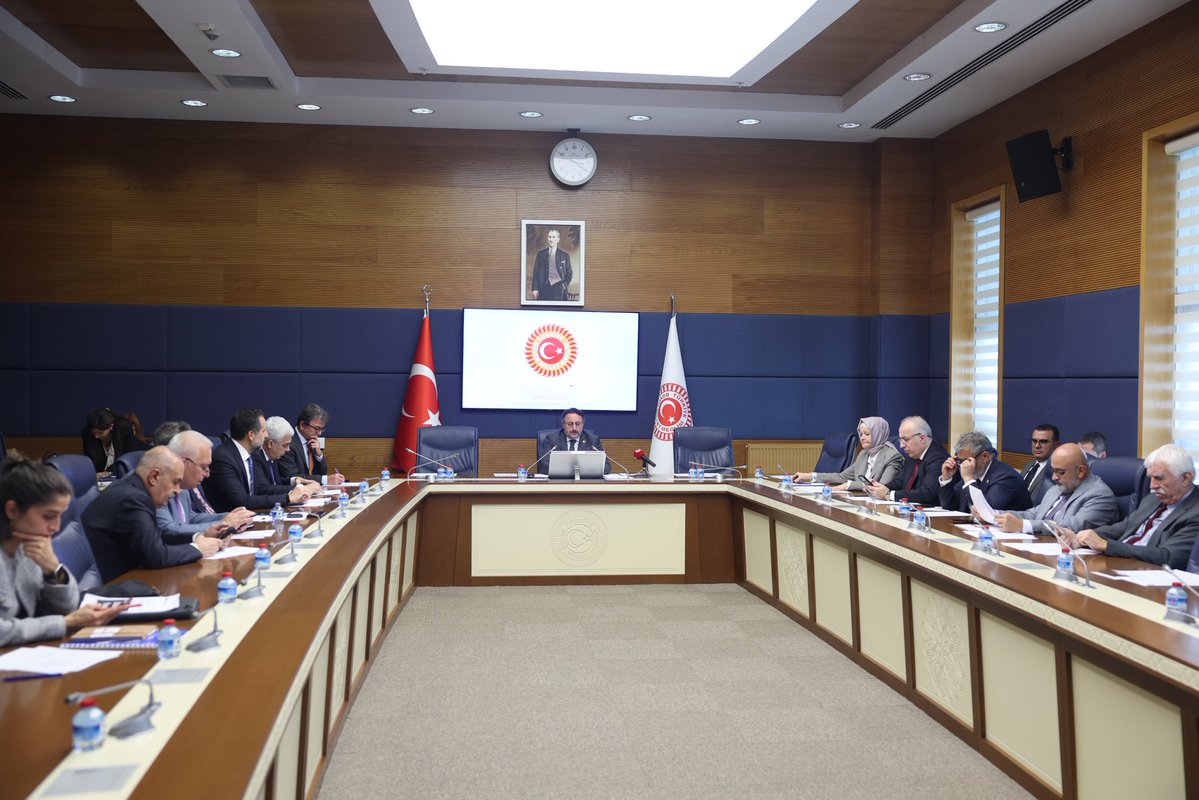 AliSahin501's tweet photo. Önümüzdeki hafta Ankara’da gerçekleşecek olan 82. AB Karma Parlamento Komisyonu toplantımız öncesi, KPK Komisyonu olarak Adalet ve Ticaret Bakanlıklarımızdan AB ilişkilerimiz hususunda brifing aldık.

@iekarayel https://t.co/9urq7BaNi6