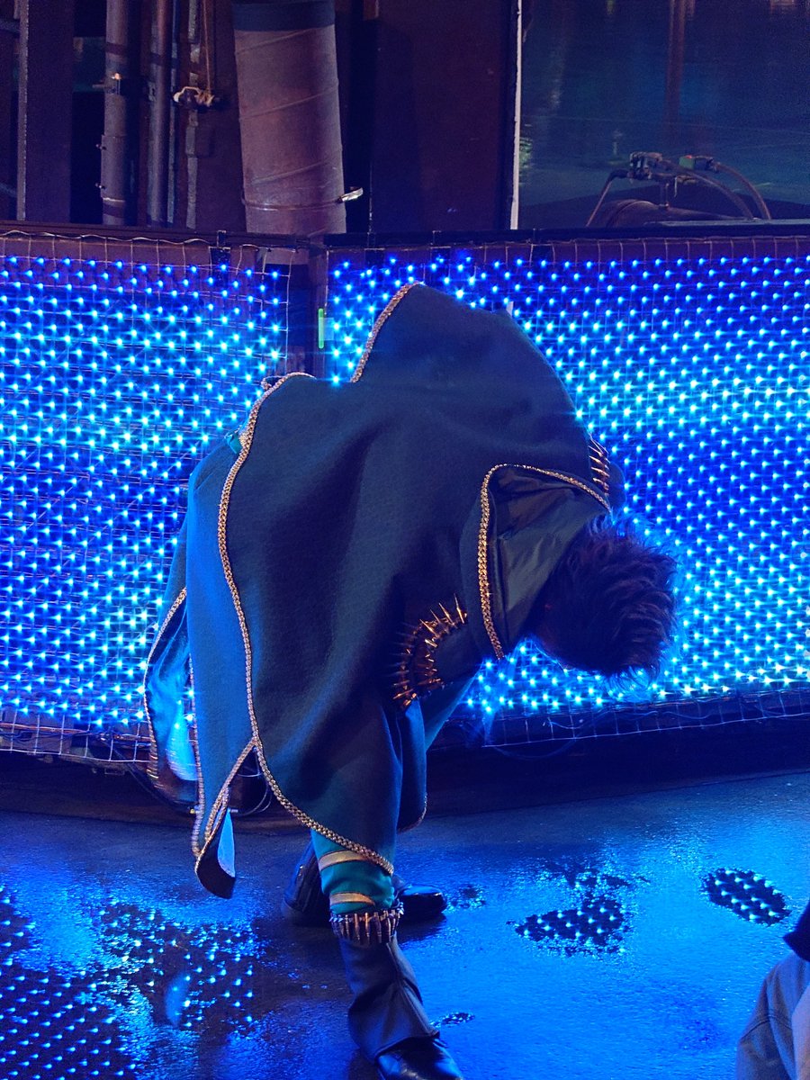 ruiko_p5's tweet photo. 高見ベンディガーのお辞儀 https://t.co/2S2i1ZOzef