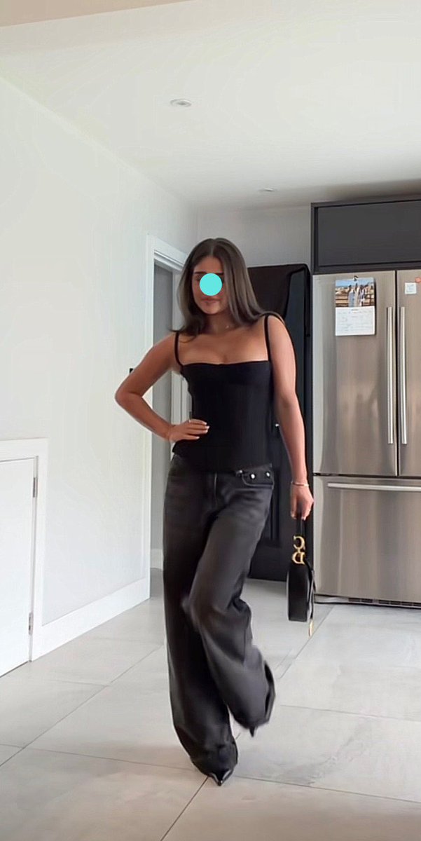Samsellerr's tweet photo. #content #selling pov you set up a secret camera...
whos buying https://t.co/vcFkZSWRfH