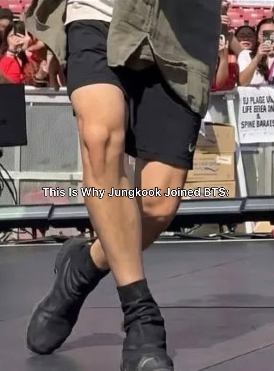 RMPLANET94's tweet photo. Honey thighs 😋❤️‍🔥

#RM #RMBTS #Namjoon https://t.co/9L2oG9ZaCI