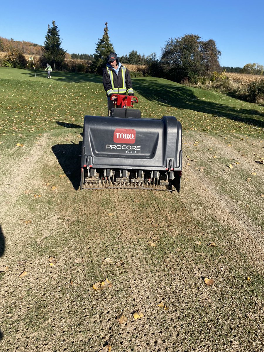 ryanarthur21's tweet photo. An extended stretch of amazing weather has allowed us to start punching our tees! 3/4" solids combined with sand and seed π @CobbleHillsGolf #alwaysimproving https://t.co/6VFa4qlPwd