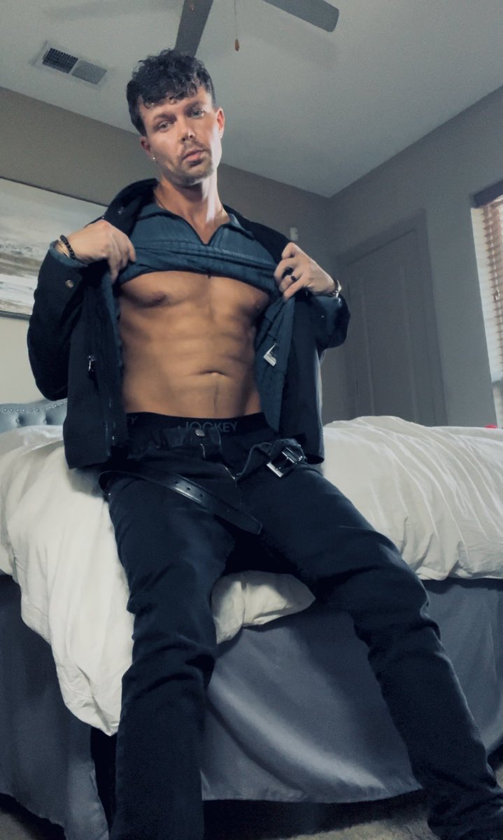 Wolfwilderrider's tweet photo. It’s all yours 👅 #NSFW #BWC #Onlyfans #Bi #Str8 #Gay #Horny https://t.co/zL2WYEFcUy