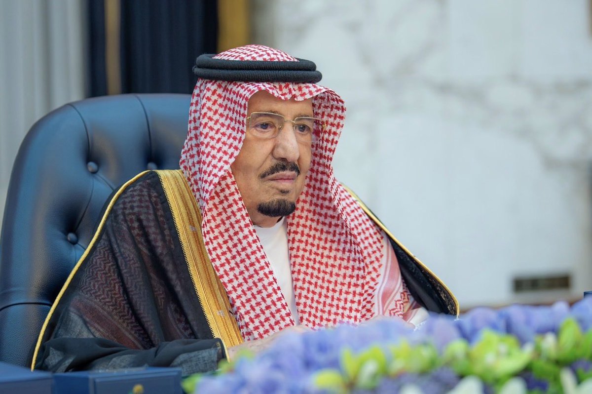 Ibrahim_k1212's tweet photo. يامرحبا ياشمس الأرض وقمرها 
شوفتك ياسيدي تجلي الغمة

حفظ الله سيدي #خادم_الحرمين_الشريفين ذخرا لوطنه وشعبه وللأمة العربية والإسلامية. https://t.co/uLG1RP8xN5