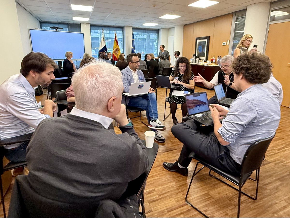 h2blueproject's tweet photo. Last week in Brussels, H2BLUE hosted its synergy workshop alongside @PLOCAN, @ClusterCMC, @Consulta_Europa &amp; @agenciaiisi

Connecting regional ecosystems to build a complete #GreenHydrogen value chain for the blue economy under the #I3Instrument 🇪🇺

#BlueEconomy #SMESupport https://t.co/YXzl63fhso