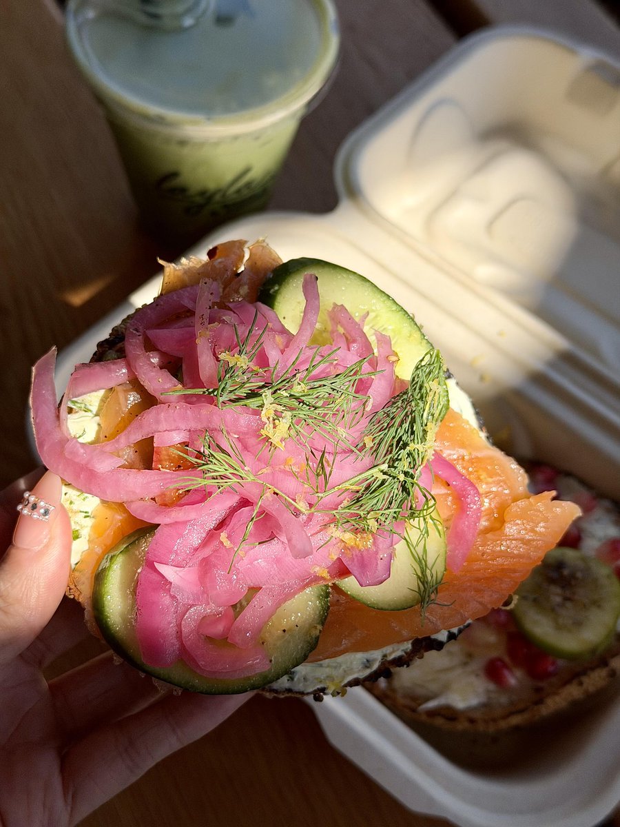 Glenna013's tweet photo. A healthy and delicious breakfast! 😋 A bagel paired with a matcha coffee simply fantastic! 👍 https://t.co/aCJZP8potn
