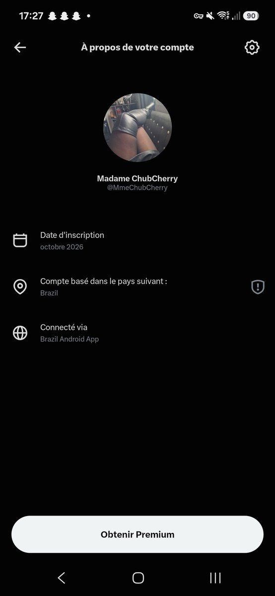 MmeChubCherry's tweet photo. Par contre le VPN qui me place au Brésil, c'est pour m'achever, je vais passer pour une fake 😂 https://t.co/J3LfQ48GCD