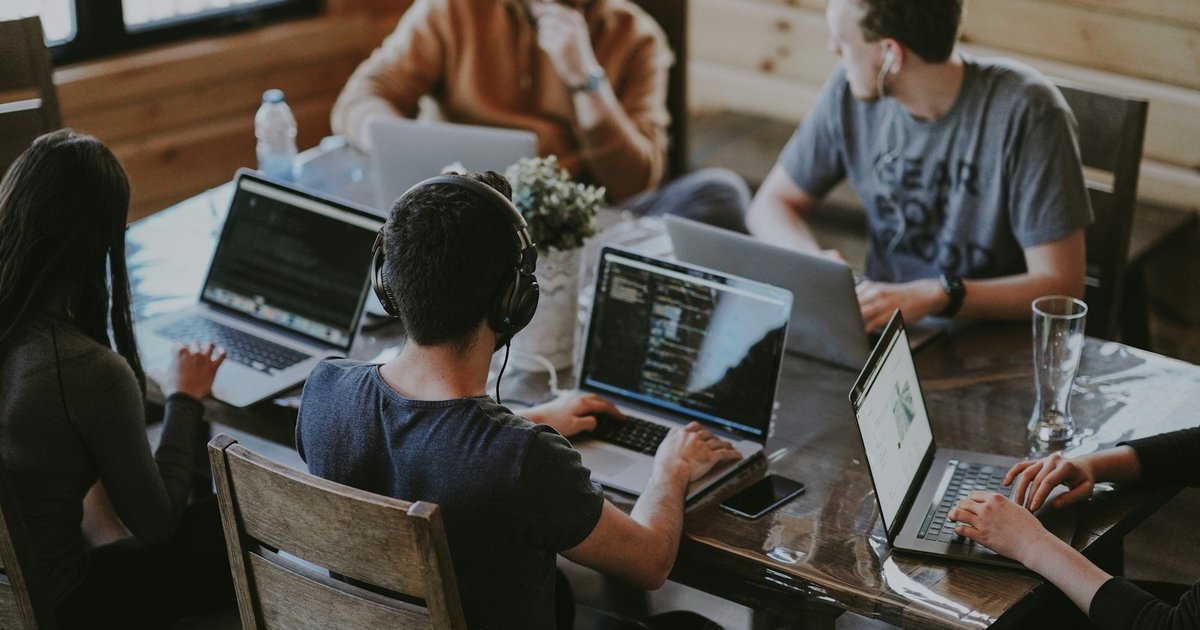 modulogica's tweet photo. Conecta tu ERP con tu correo y archivos en la nube. 🔄💻
Sincroniza Gmail, Google Drive y Calendar con Odoo Enterprise para unificar la oficina y el personal de campo:
🔗 https://t.co/h7HEVJeXS6
#Odoo #GoogleWorkspace #Productividad https://t.co/c1536LEl2O