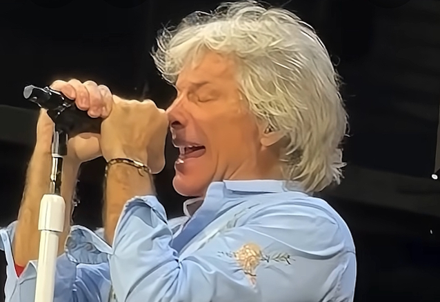 BLABBERMOUTHNET's tweet photo. JON BON JOVI Says His Singing Voice Is In 'Phenomenal' Shape: 'I Could Go' On Stage 'Tonight, No Problem' https://t.co/Pejy1ua8nk https://t.co/fFOWpBSax2