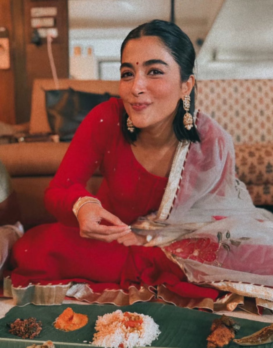 KollyCensor's tweet photo. PoojaHegde 😍 https://t.co/m4zgJZuzkC