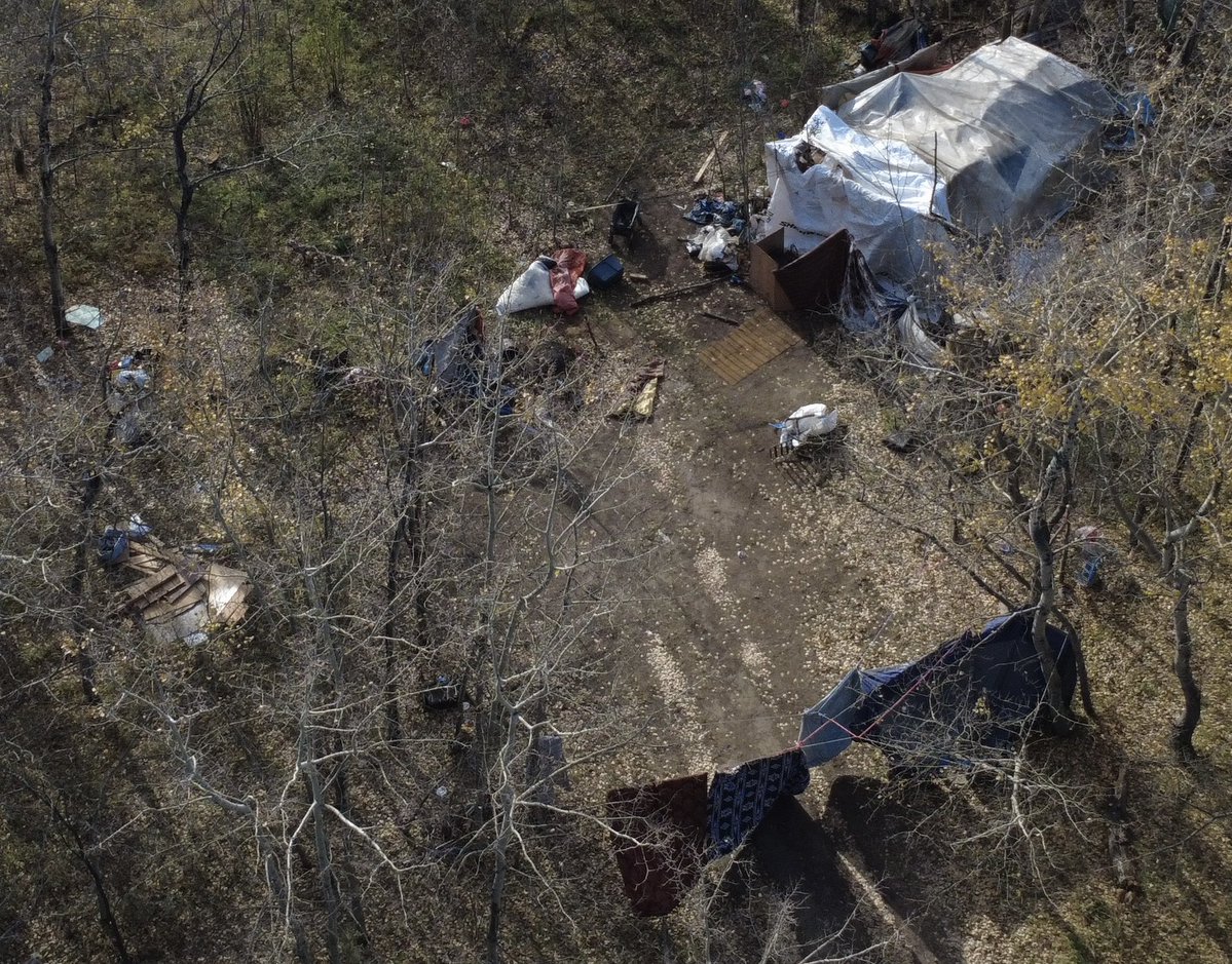 NigelMaxwell's tweet photo. This large encampment just south of Prince Albert has been up for months. Local owners are growing frustrated and calling for it to be removed. #homelessness #encampment https://t.co/cQM0TfmRcW