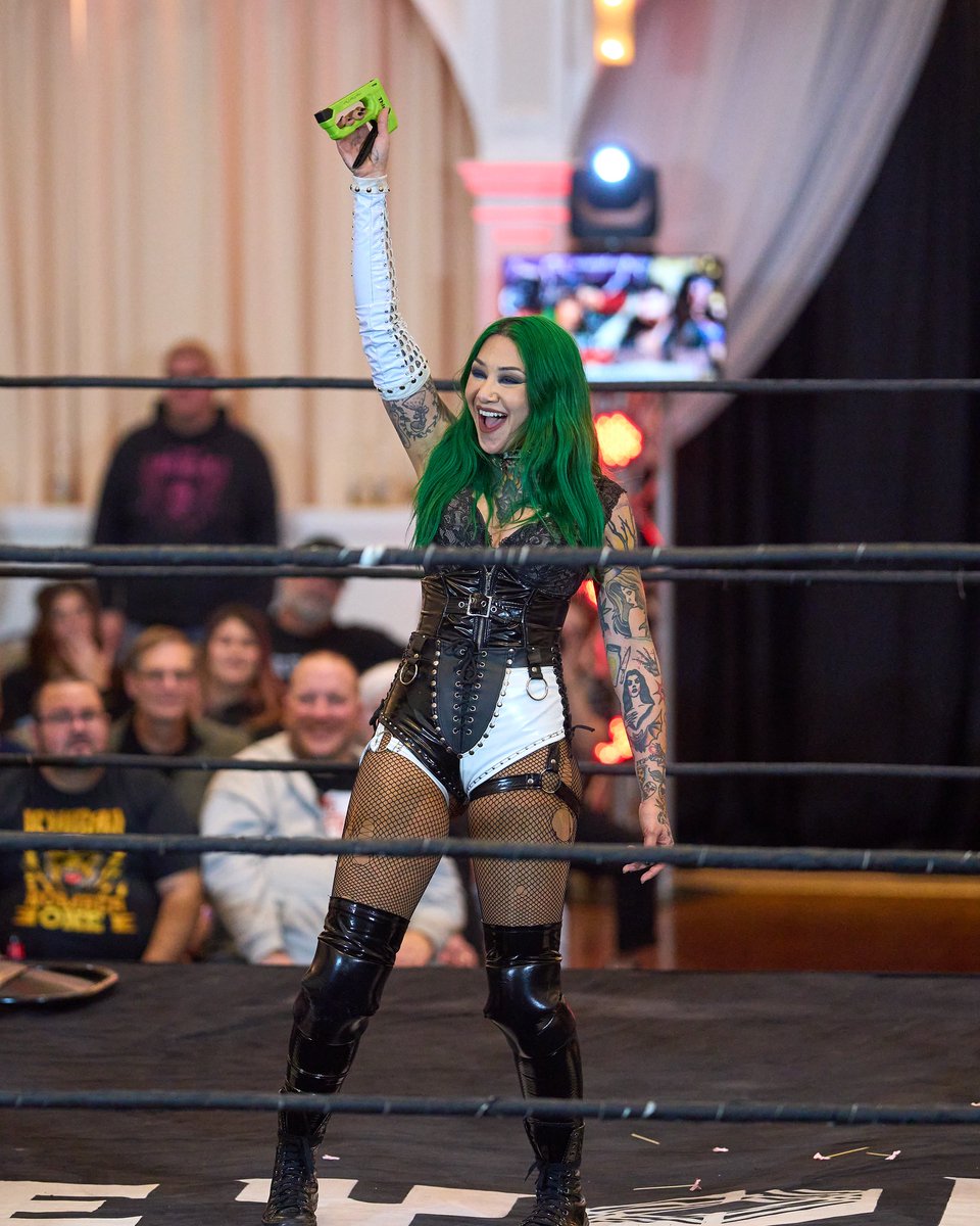 beyondwrestling's tweet photo. BREAKING: @ShotziTCB returns at the "Rent Free" supershow on Saturday 11/21 at Rhodes On The Pawtuxet in Cranston, RI! Tickets go on sale tomorrow at @ShopIWTV.

@ThePrizeCityOG
@TheJordanOIiver
@bearbronsonBC
@the_gnomie
@RickeyShanePage
@PerfectAaron1
@CharlesMas0n
@TheMattMako https://t.co/oDIC0fIrKn