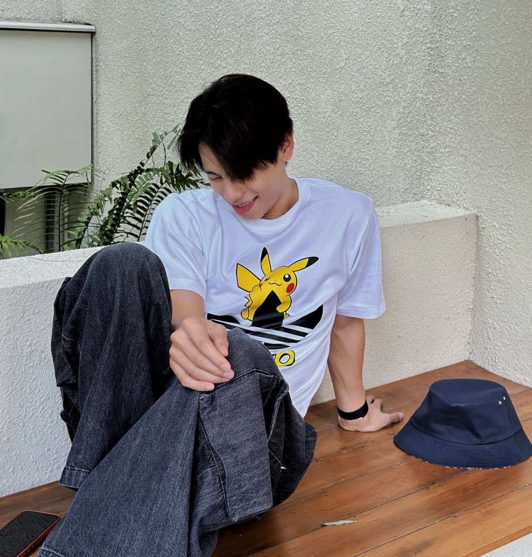 kabkluean19's tweet photo. เธอดูโตขึ้นนะ

ก็ต้องโตขึ้นสิ ตอนเธอไปเราไม่มีใครให้พึ่งอีกแล้ว

:( https://t.co/JiTWdHaGp9