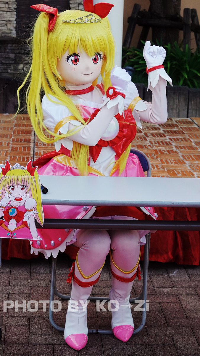 Jan_sKy_CS's tweet photo. ▶2026/10/18｜ウニクス鴻巣
サイン会にスタンバるマキちゃん。
と言うかアニメまで作っていて個人でここまでやれちゃう熱量が凄いです。素材として出揃ってるので今後熟成を重ねていってどういった着地点へ向かうのか大変興味深いです。

#マジックナイトアドベンチャー
#KZ写CS https://t.co/AoBnTSSryu