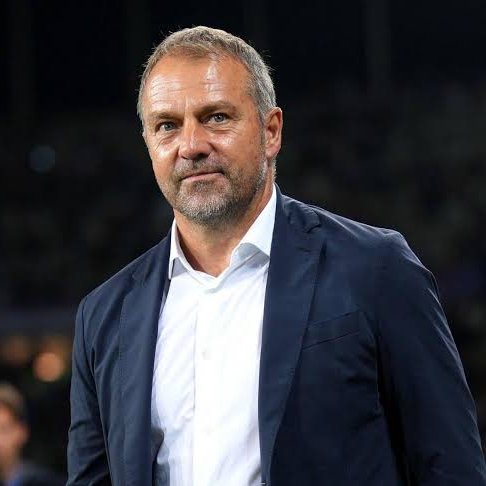 TouchlineX's tweet photo. 🚨 𝗡𝗘𝗪: Hansi Flick is STILL FURIOUS about Dro Fernández's departure from Barcelona to PSG.

The German manager viewed the youngster's decision as a BETRAYAL and immediately told him to EMPTY HIS LOCKER after learning he was leaving.

Barcelona had planned to extend Dro's contract until 2031, but the midfielder chose to join PSG for €8 MILLION, reportedly seeking less competition for playing time.

And now, Flick and Dro are set to FACE EACH OTHER TONIGHT in the Champions League! 

— @sport