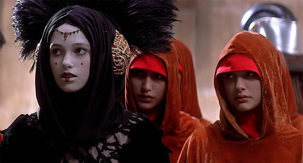 taskmasterfan's tweet photo. star wars + female friendship https://t.co/zXnODpIrL8