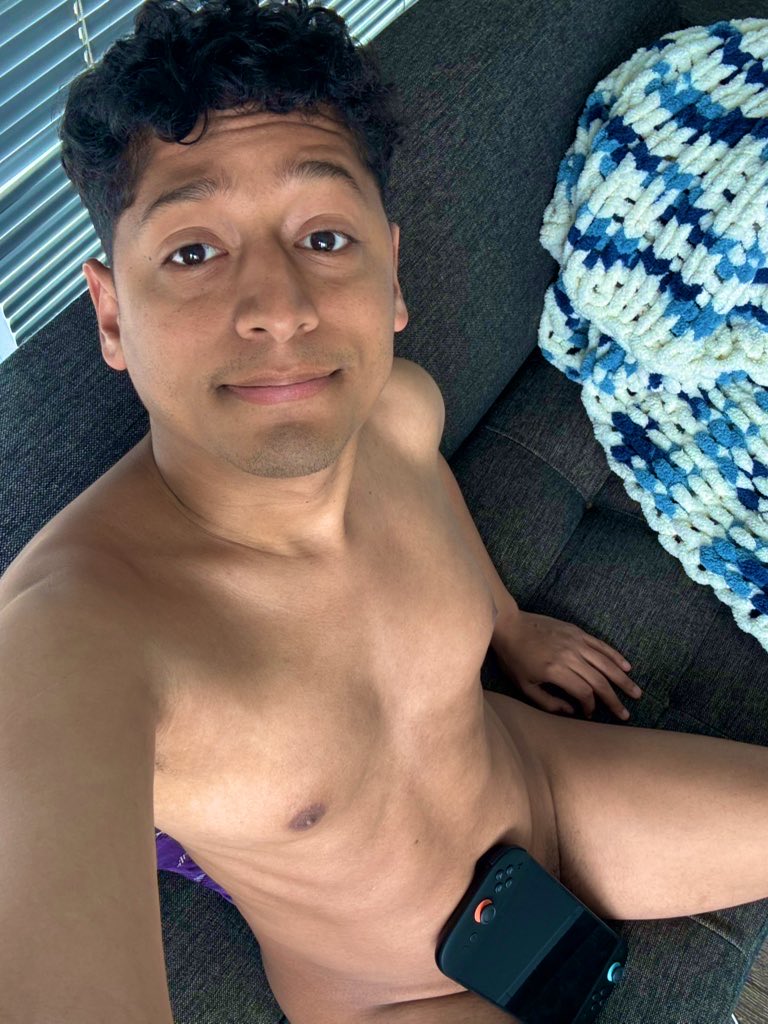flowfaggometer's tweet photo. Haven’t posted a thirst in a while, so here’s one from the vault 😘 https://t.co/ZKd1x1b6tT