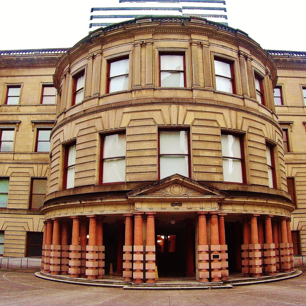 JacobAShell's tweet photo. Weak comparison, because in 2020 the arsonists didn't go after a top-5 architectural asset of any city, let alone a city hall. Below is Portland City Hall, very much not destroyed by the 2020 unrest https://t.co/vBjKUhjyfR