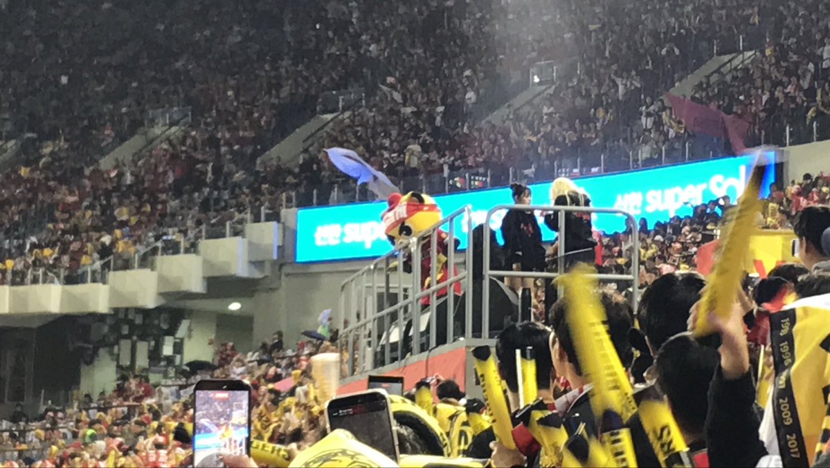 duddl2e's tweet photo. 미치도록 사랑한다~ ㄱㅇㅌㅇㄱㅈ🫰🏻~ https://t.co/QsLgwZAVTz