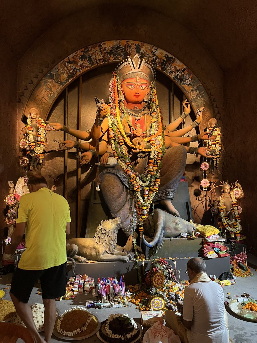Us099Arka's tweet photo. #Durgapuja2k26 #Bhowanipore https://t.co/R4JzYe42K8