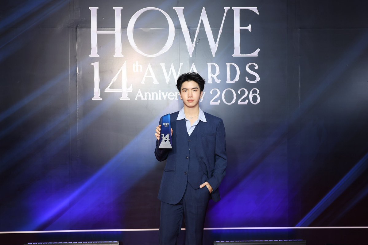 GMMTV's tweet photo. #HOWEAWARDS2026
#HOWEMAGAZINE 
#GMMTV 
@dew_jsu @vitheepanich @sea_ta_lay @keenkeno_sp @polcasan_GMMTV @avocean_GMMTV @jummo__gmmtv @domiia_GMMTV @NONG_NOOONG https://t.co/GIw93ASJlW