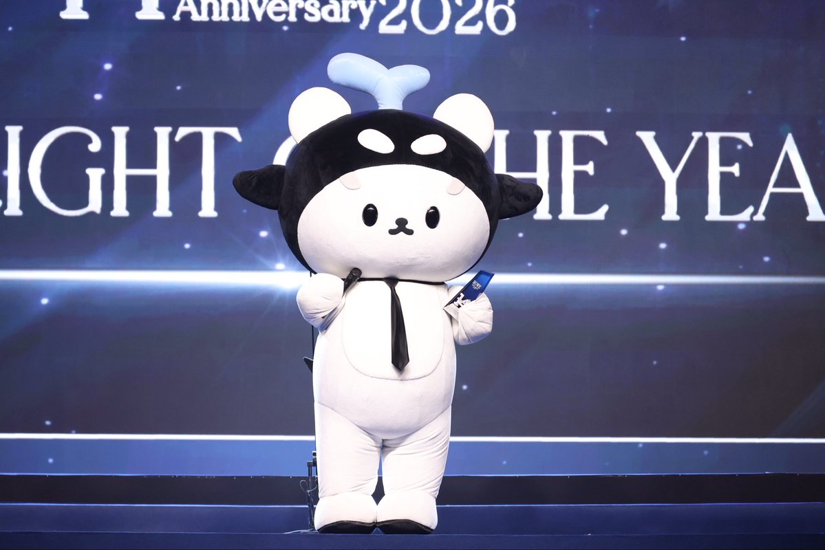 GMMTV's tweet photo. #HOWEAWARDS2026
#HOWEMAGAZINE 
#GMMTV 
@dew_jsu @vitheepanich @sea_ta_lay @keenkeno_sp @polcasan_GMMTV @avocean_GMMTV @jummo__gmmtv @domiia_GMMTV @NONG_NOOONG https://t.co/gb3vYoEuUk