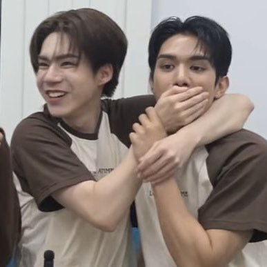 jellymurmur's tweet photo. 5555555555555555555 https://t.co/4ywuPbMpjW