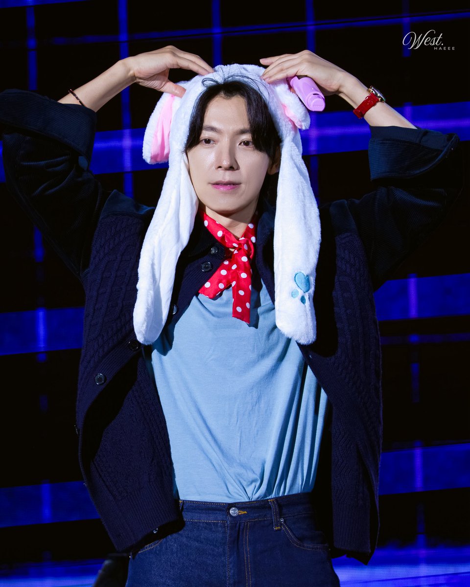 westhaeee's tweet photo. -
Cute🐶

#DONGHAE #동해 
#superjunior #슈퍼주니어
@donghae861015 https://t.co/ke7rPgt640
