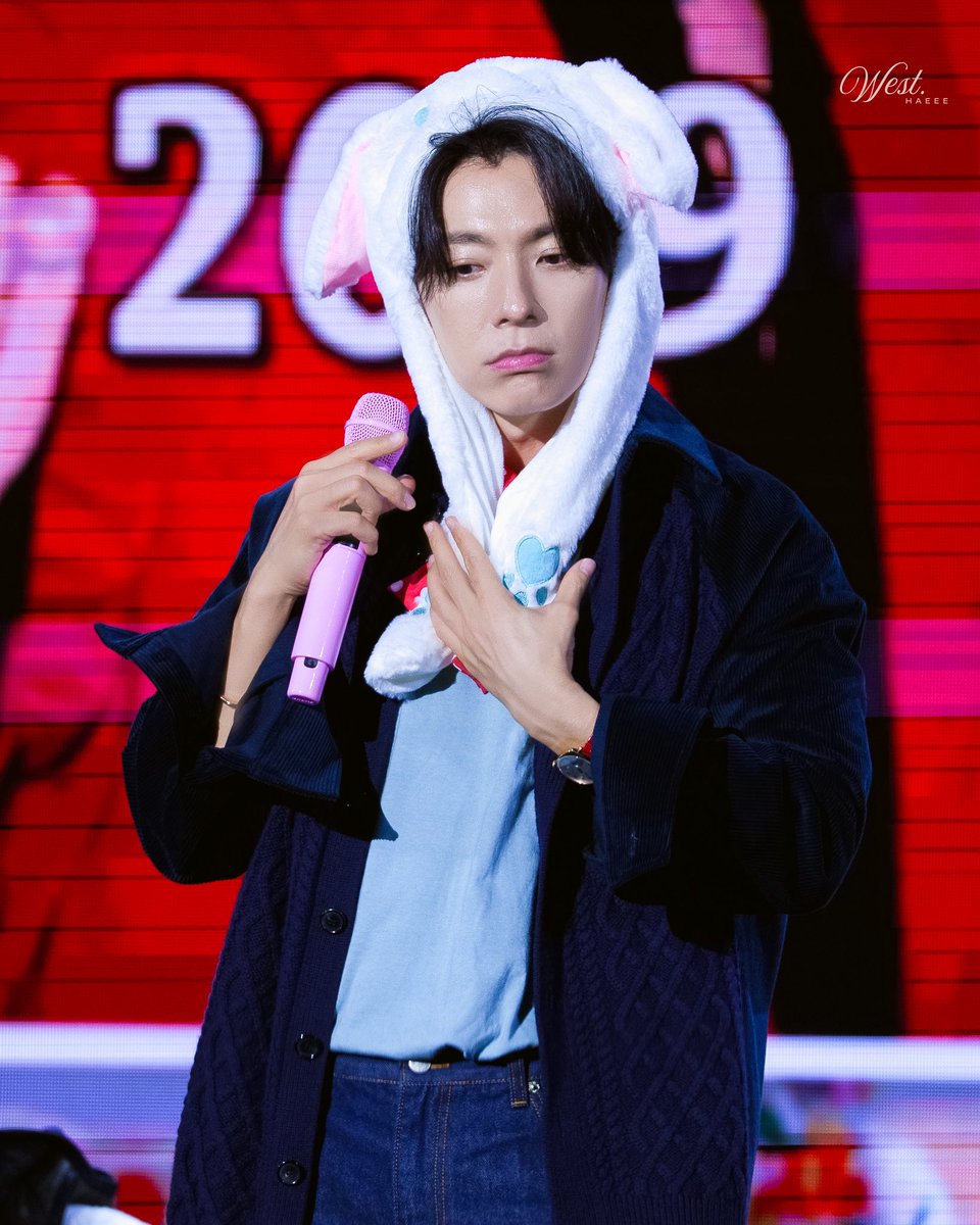 westhaeee's tweet photo. -
Cute🐶

#DONGHAE #동해 
#superjunior #슈퍼주니어
@donghae861015 https://t.co/ke7rPgt640