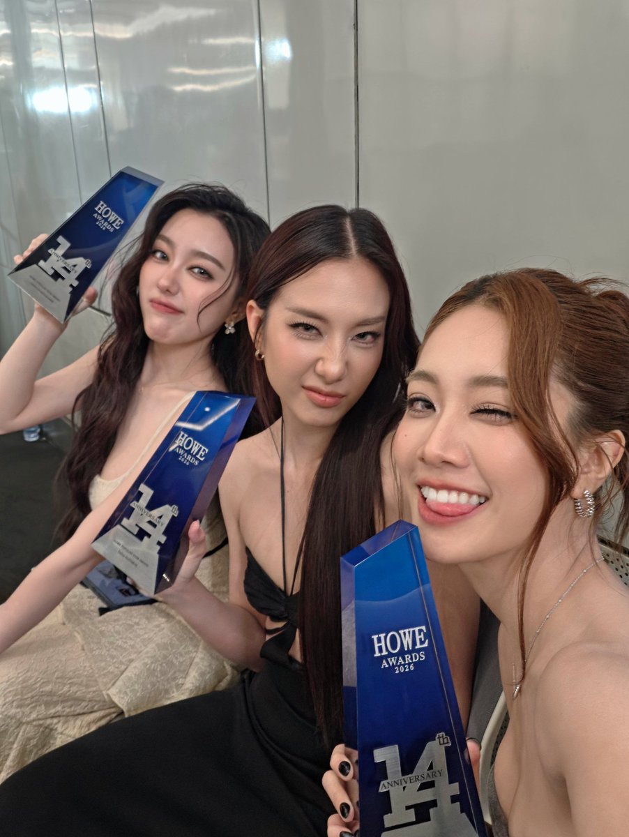 boojmj's tweet photo. พม : ขอบคุณแฟนคลับที่โหวตให้ เรียกว่าอะไรอ่ะ ช่วงนี้แบบ ช่วงนี้อยากขอบคุณพวกเขาเยอะหน่อยค่ะ
รู้สึกว่าอยากให้อยู่ช่วยกัน support กันไปนานๆนะคะ 😭😭😭

จังหวะที่โจริญอ๊ะอายมองลุ้นที่พี่มายด์จะพูด ฉันก็ลุ้น พวกอ้วมมานเห็นกันมาตลอด และนี่เชื่อว่าก็เห็นผ่านฟีดแน่นอน ขอบคุณที่รับฟีดแบคกันไปปรับนะ ช่วงนี้ขยันลงคลิปแล้วเก่งมากเลย 🥹🥹 ฟออายหลายๆคน หวังดีกับฟีฟเสมอ ที่บ่นที่เตือนเพราะยังรักอยู่มากนะลูก
