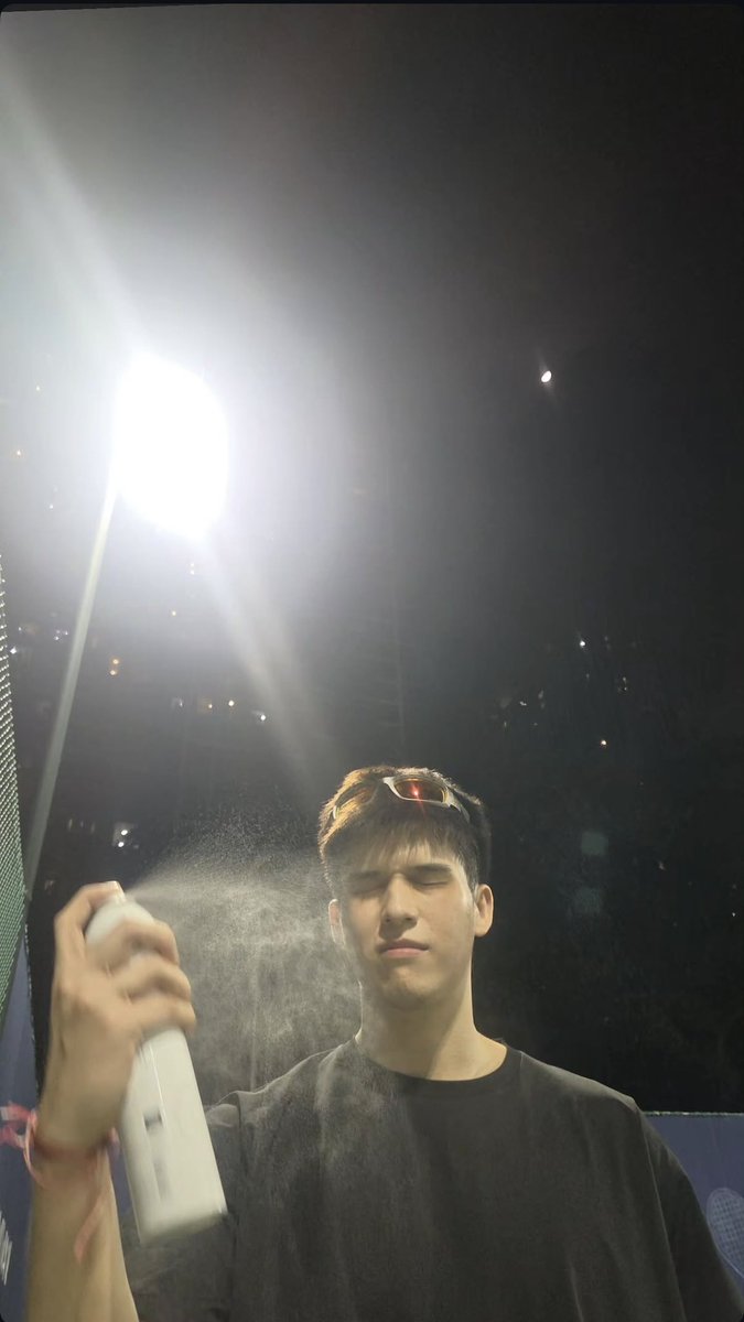 bimzpie's tweet photo. นึกว่าสกายตีเทนเนสเล่นๆ แต่จริงๆฮีเรียนเลยหรอออ เท่อ่าาาา 👍🏻

#skywongravee @skywongraveee https://t.co/wJyVzEvqcE