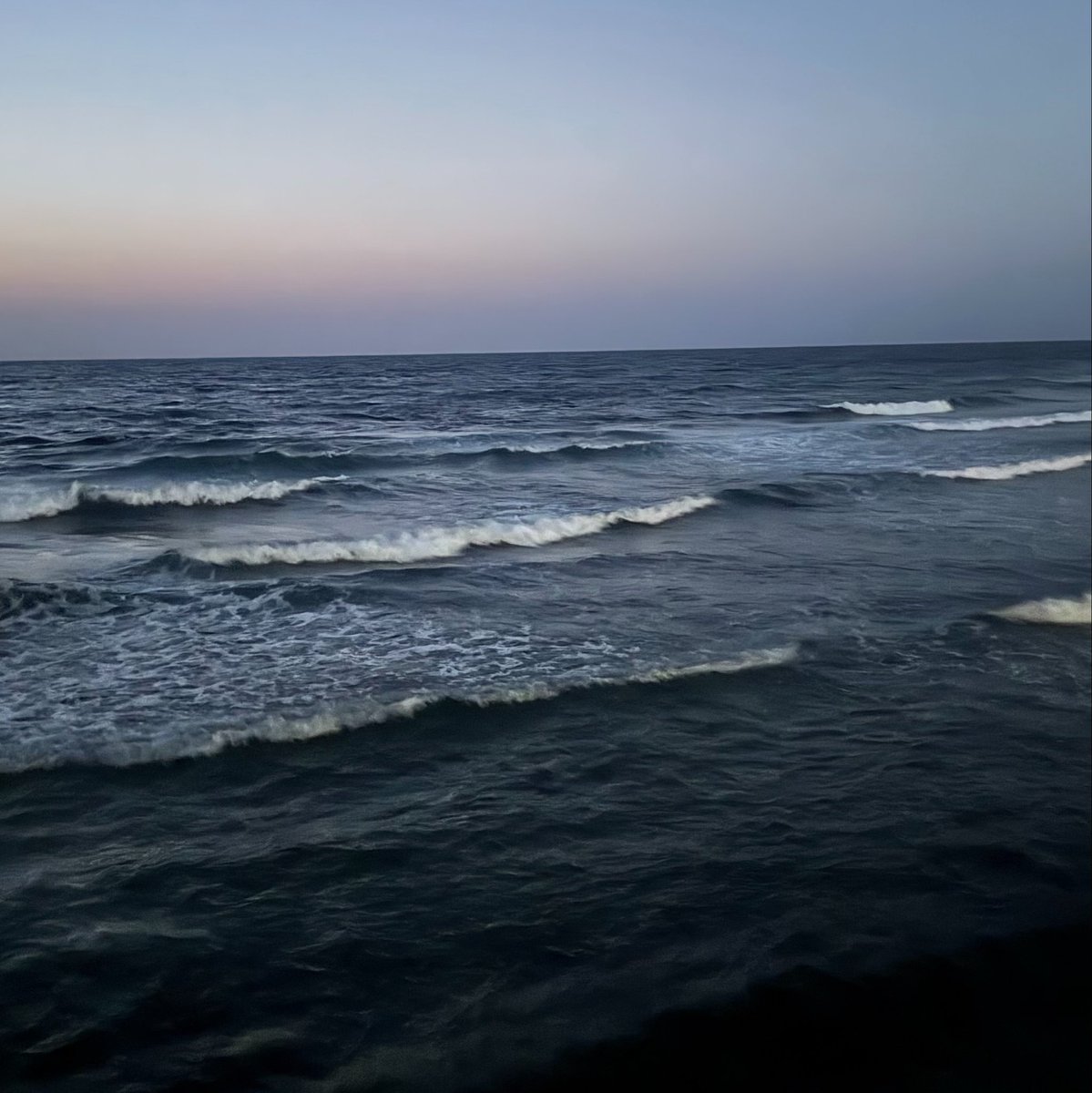 9_iilu's tweet photo. 🌊🤍 https://t.co/QXtLelyJZW